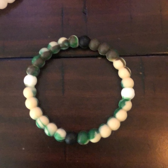 Lokai bracelet 5 pack - Picture 5 of 6